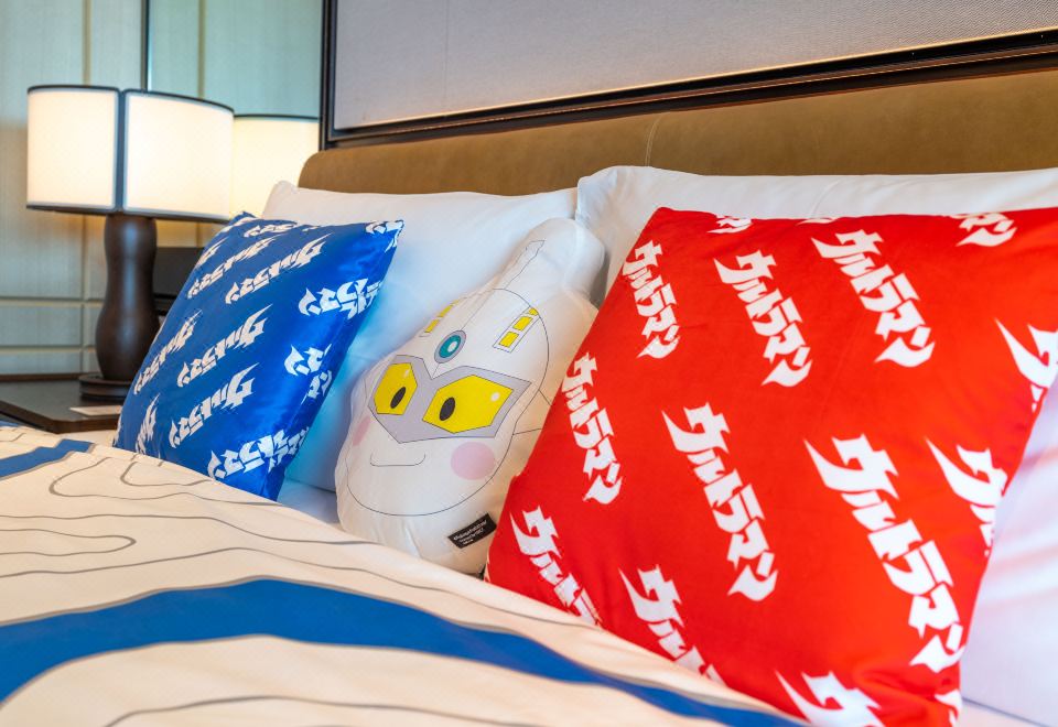 奥特曼亲子主题园景大床房