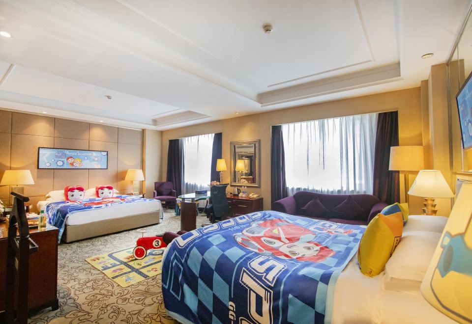 Chengdu Taihe International HotelKuya Pig Hero Car Themed Family Suite