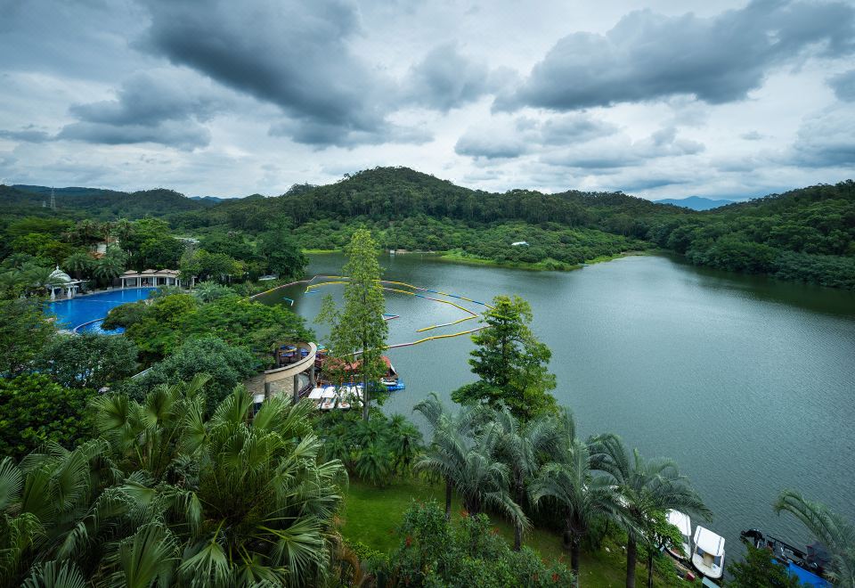 深度睡眠湖景大床房-智能U眠床墊