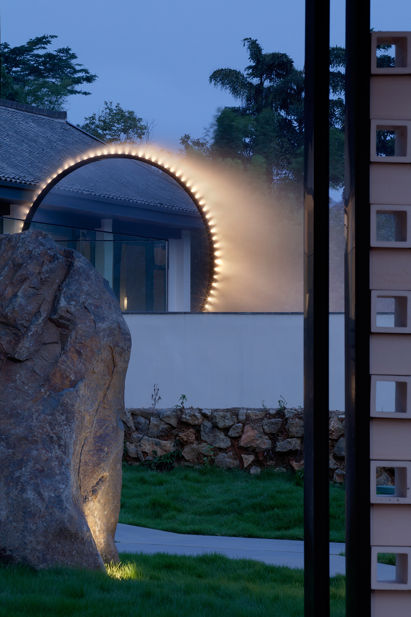 揽月观日阳台大床房-独立观景羣山阳台+梳化床