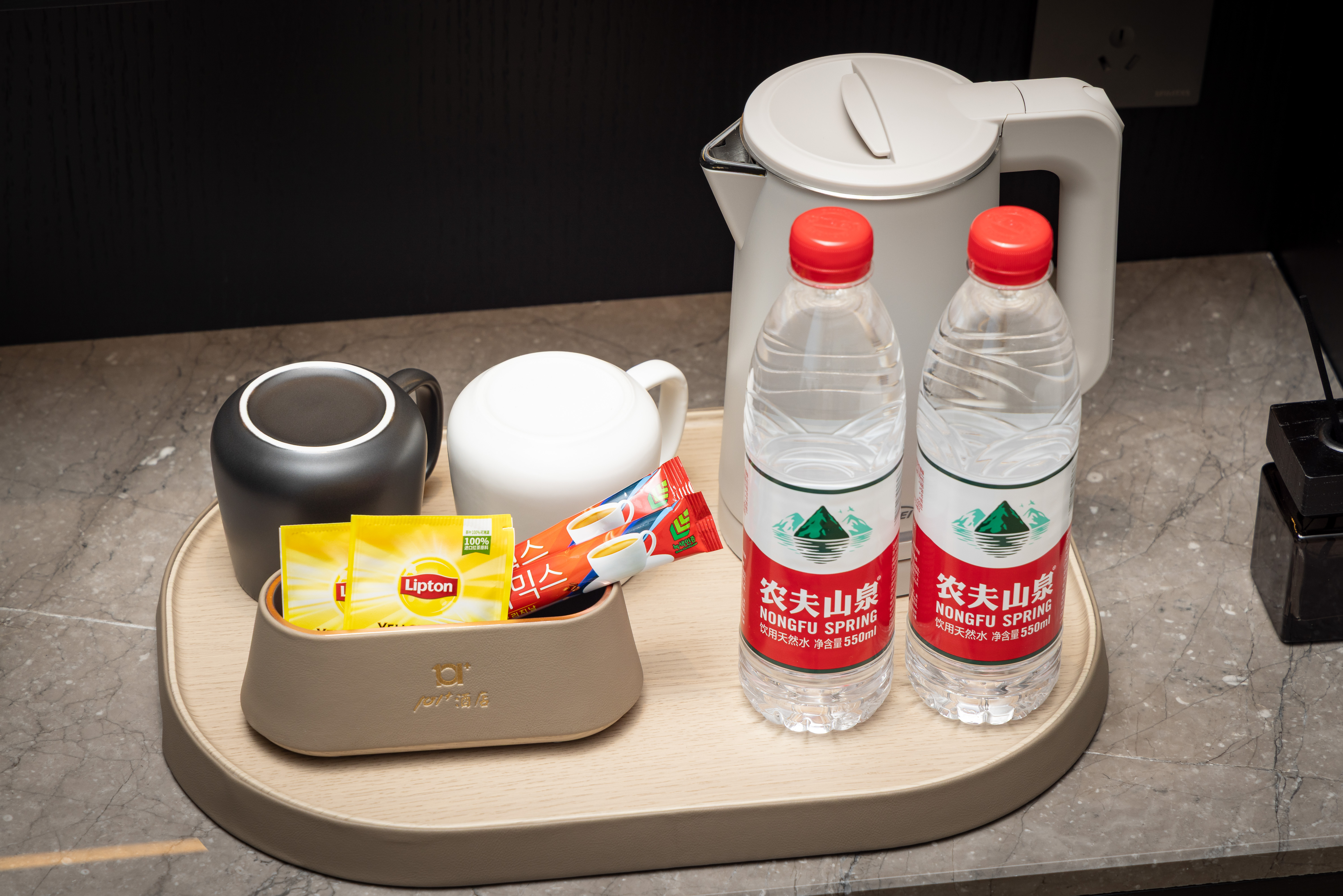 智享大床房（落地窗高层夜景+空调+乾湿分离）