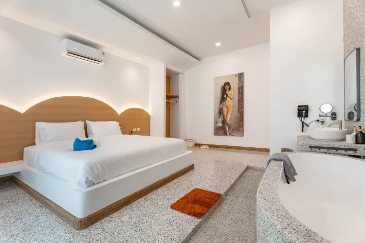 Pattaya Walking Street 5 Bedroom 6 Bath KTV BBQ Pool Villa