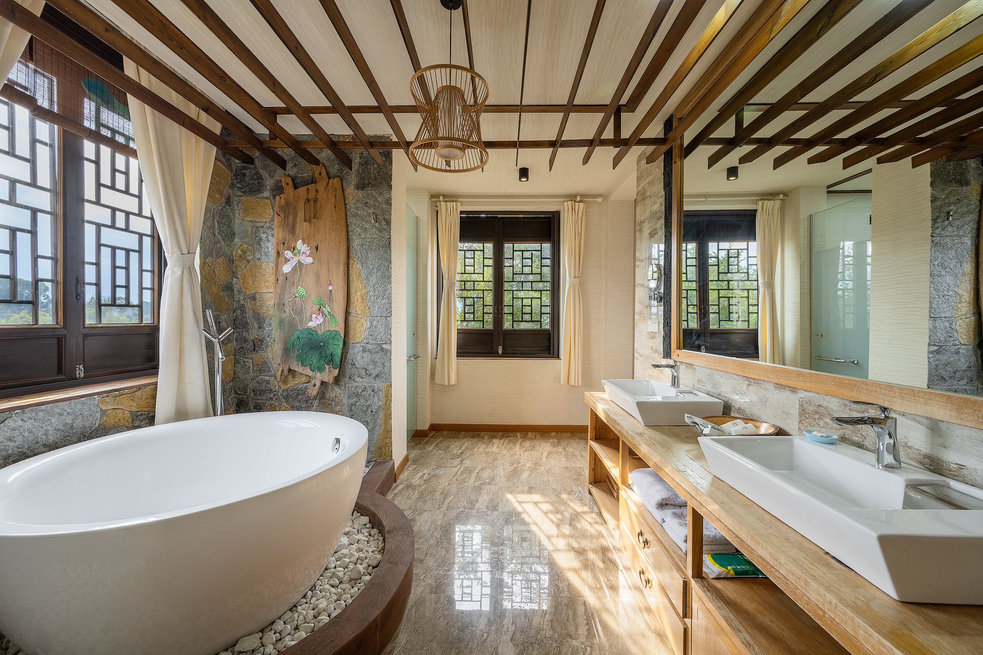 Bo Lian Chen Inn花海亲子浴缸套房