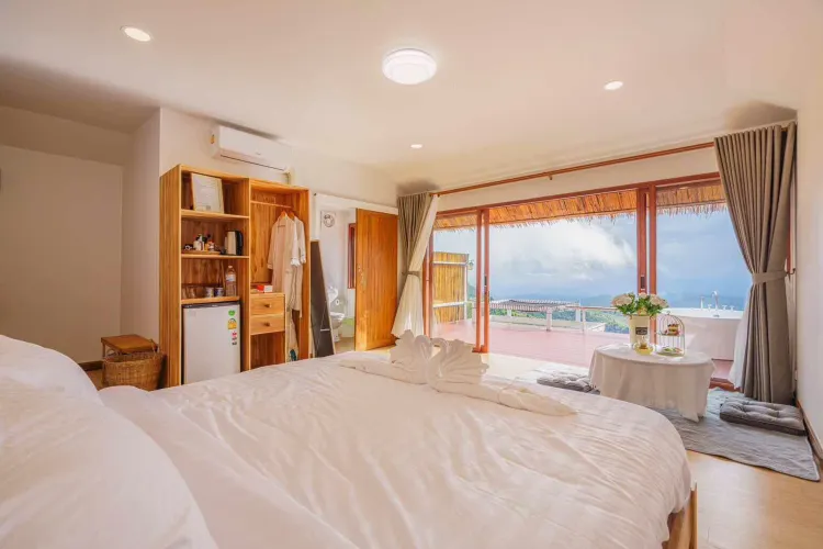 ห้องวิวภูเขา(เตียงควีนไซส์)