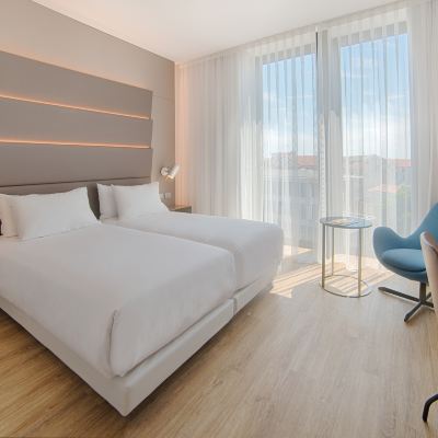 Family Room (3Adults+1Child) NH Venezia Rio Novo Promo Code