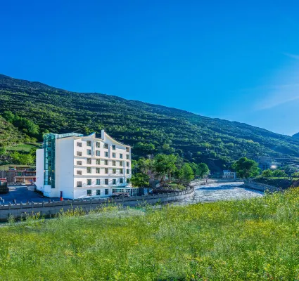 ShengJie Forest Vacation Hotel