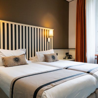 Standard 2-Bed Room Napoleon Promo Code