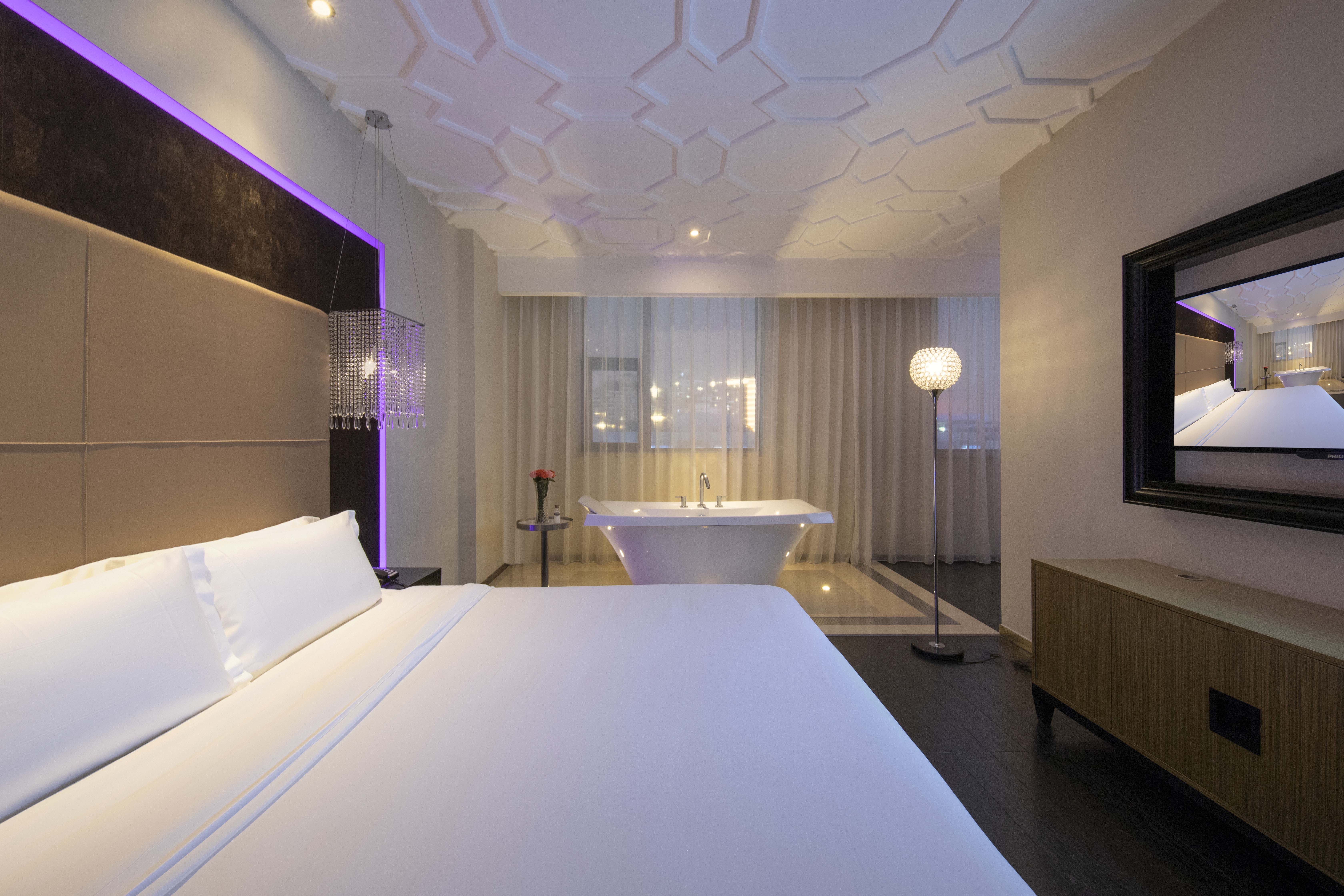 凱莉赫本（小冰箱＋深度睡眠枕）