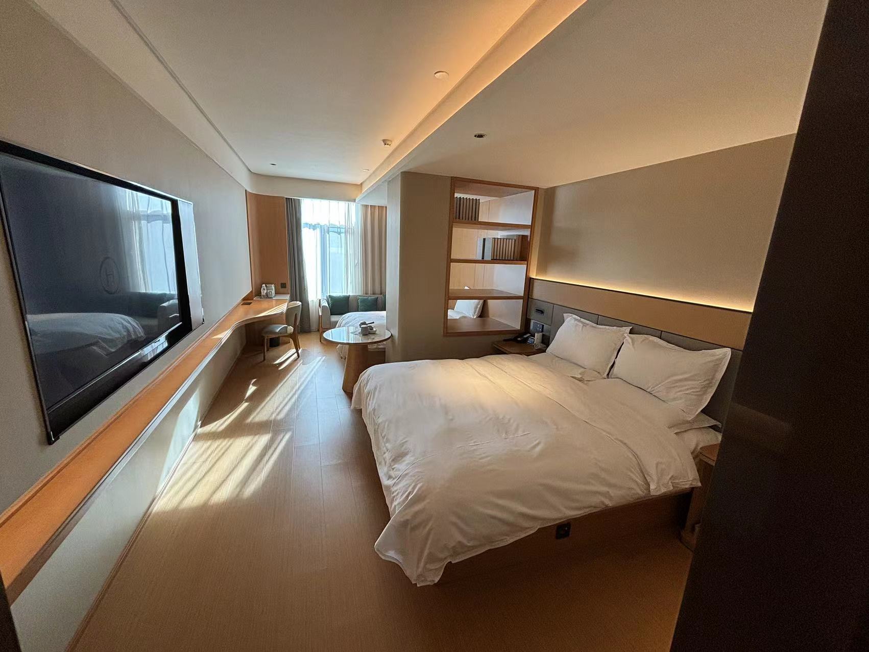 家庭房【投屏电视+迷你冰箱+休闲茶具+小童牙具】