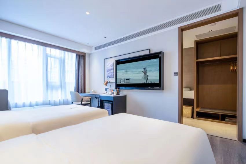 高级双床房（小冰箱+手机投屏+智能马桶）