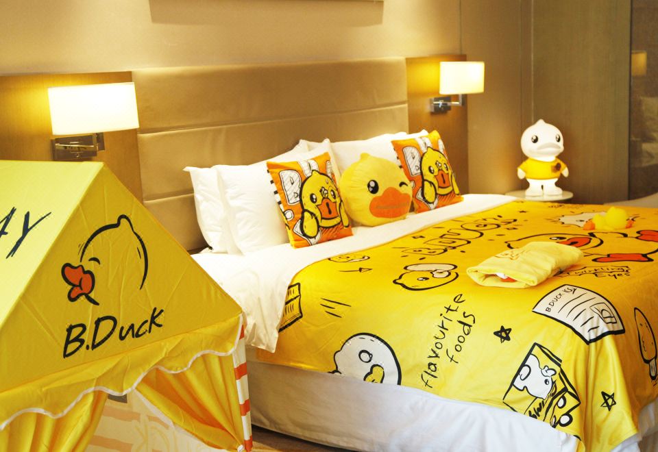 Sheraton Qingdao West Coast HotelB.duck Family Theme Room