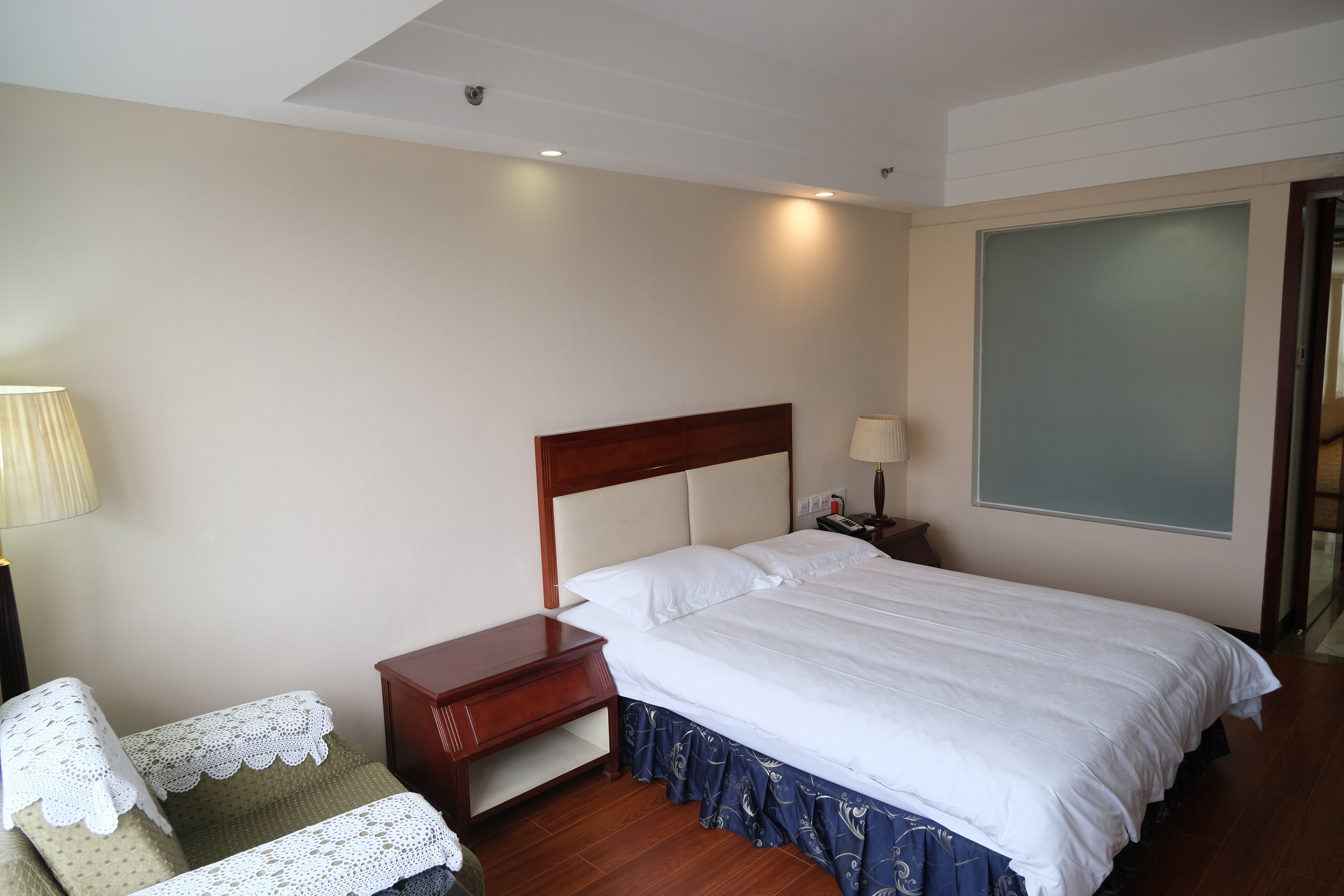 湖滨楼江景单间