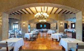 Parador de Sos Del Rey Catolico - Housity