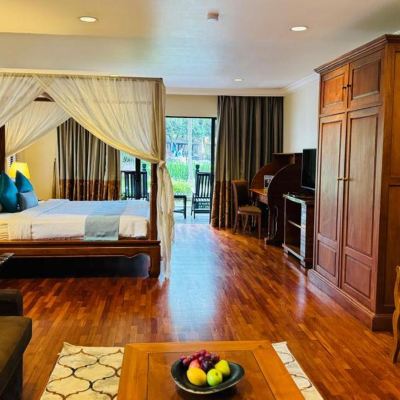 Deluxe King Lake View Cyberview Resort & Spa Promo Code