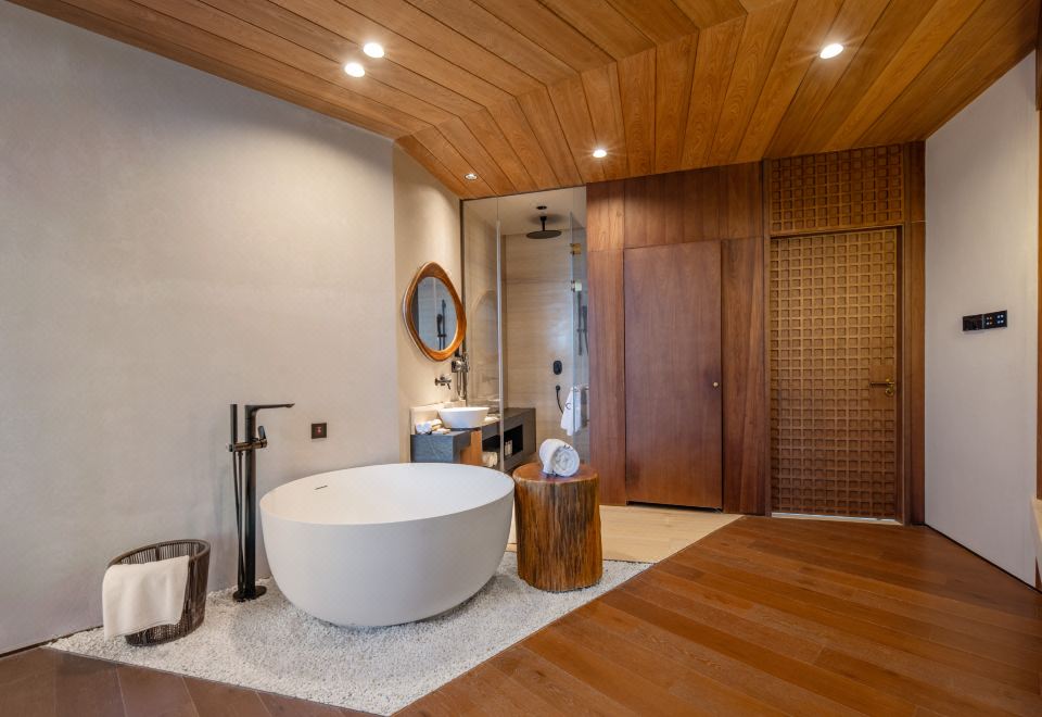 Yixing Inlong Narada Resort HotelCabin - 2-Room, Garden-View