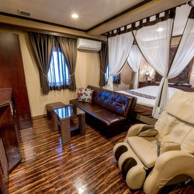 （連泊）デラックスキングルーム【禁煙】「お酒飲み放題&軽食無料」 ホテルバリタワー大阪天王寺 クーポン