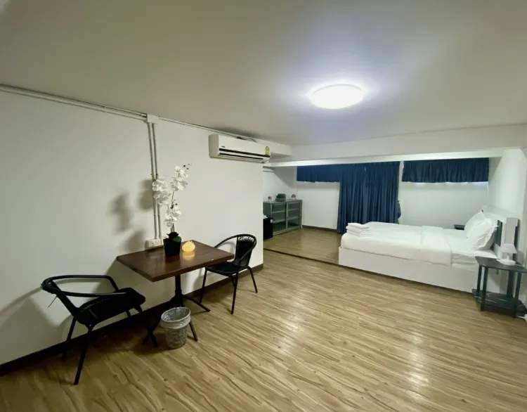 ห้องสแตนดาร์ด เตียงใหญ่ 1 เตียง