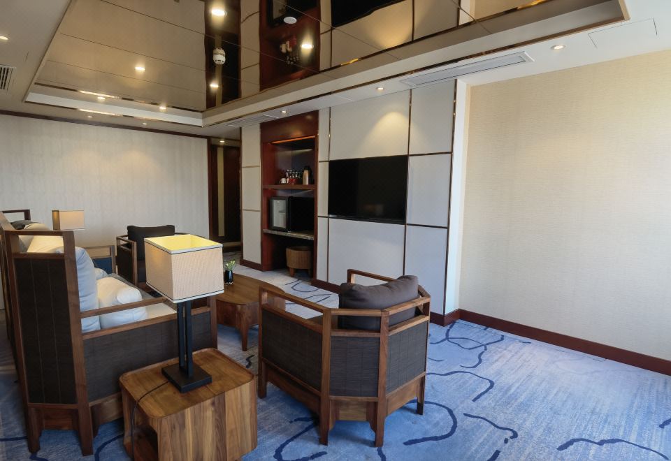 行政套房（零壓深睡眠記憶枕+高回彈乳膠床墊）