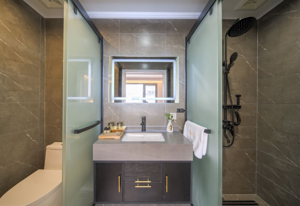 Jiuhuashan Luhuayuan HomestayJinyue Starry Sky Triple Room