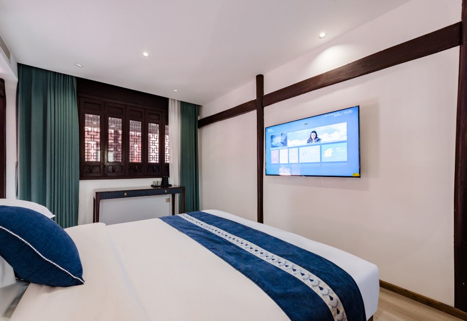 Smart Room - River-View (Double bed) (Bathtub)