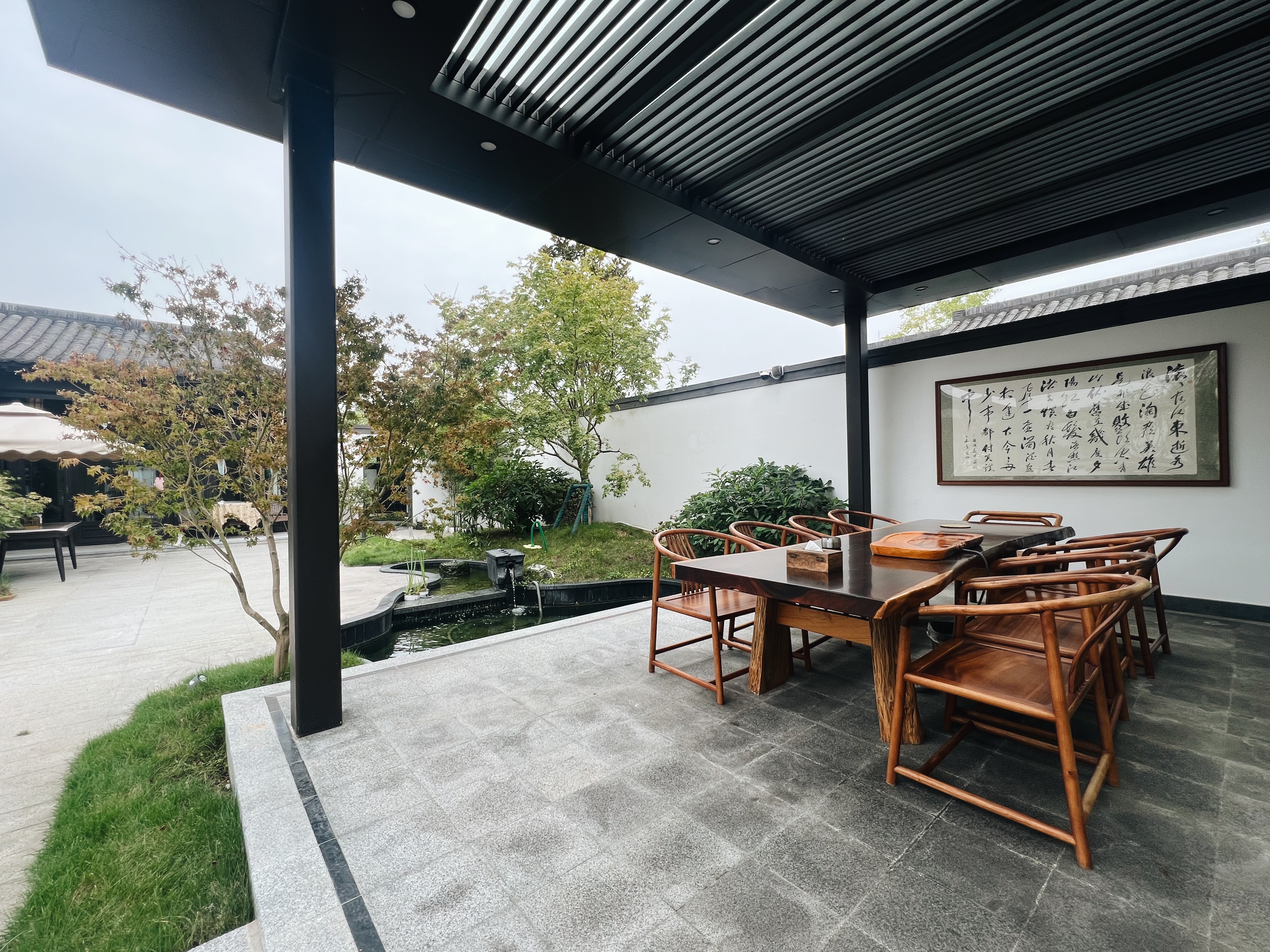 豪华四卧三衞影音花园别院