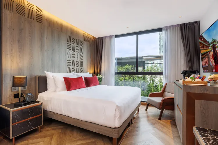 Lamphu Superior Room