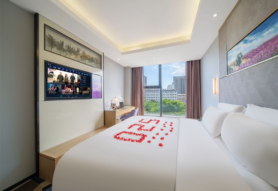 浪漫浴缸大床房「落地大窗慕思床垫·热敷眼罩馥郁红酒」