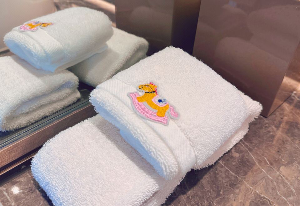 家庭双床房（智能客控+蓝牙音响+豪华浴缸+小童玩具）