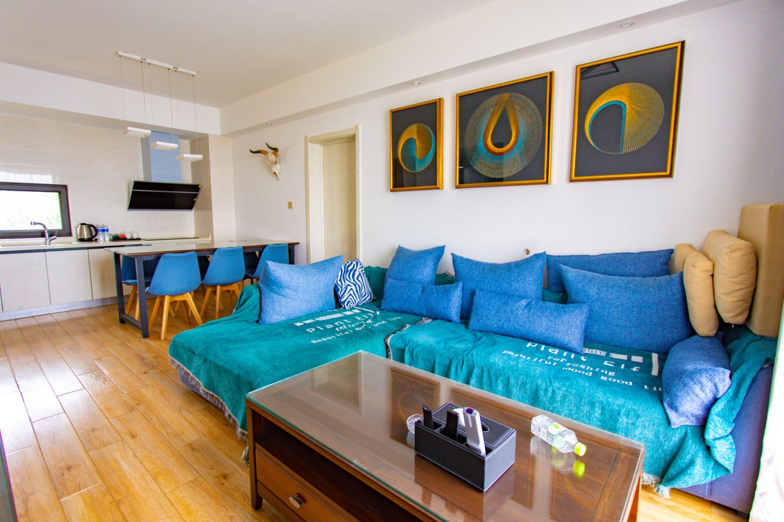 至尊湖景二室二衞套房A（阳台+冰箱+洗衣机+浴缸）