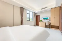 Baoting Jinyue Homestay Hotel