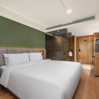 特惠大床房（手機投屏+乾濕分離·日式風格） 秋果酒店（深圳車公廟上沙地鐵站店）優惠