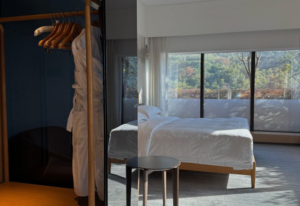 花園行政雙臥套房+2室1廳3衞+戶外露臺+宜人山色