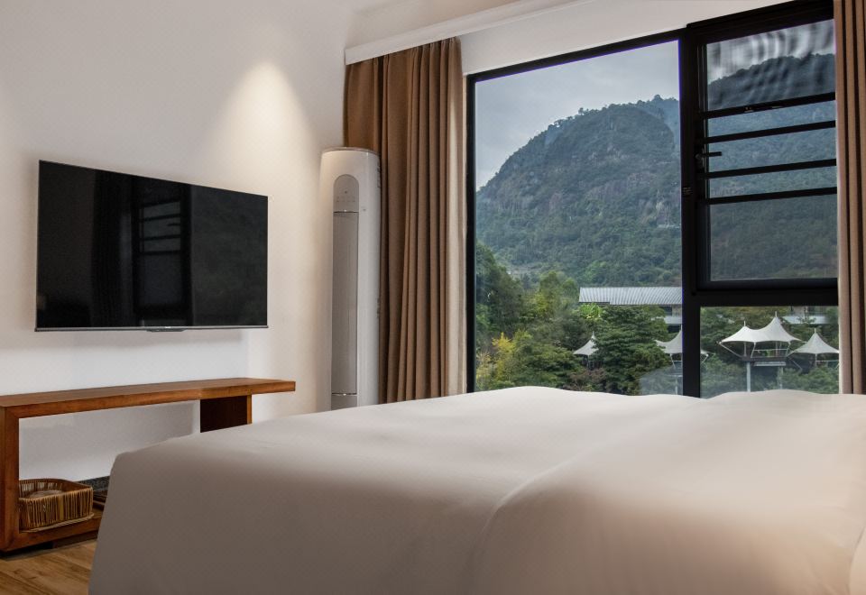 FUZHOU ROYAL HOT SPRING HOTEL & RESORTQingyun Pavilion - Travel Villa(Two Bedrooms And One Living Room+indoor Hot Spring Pool)