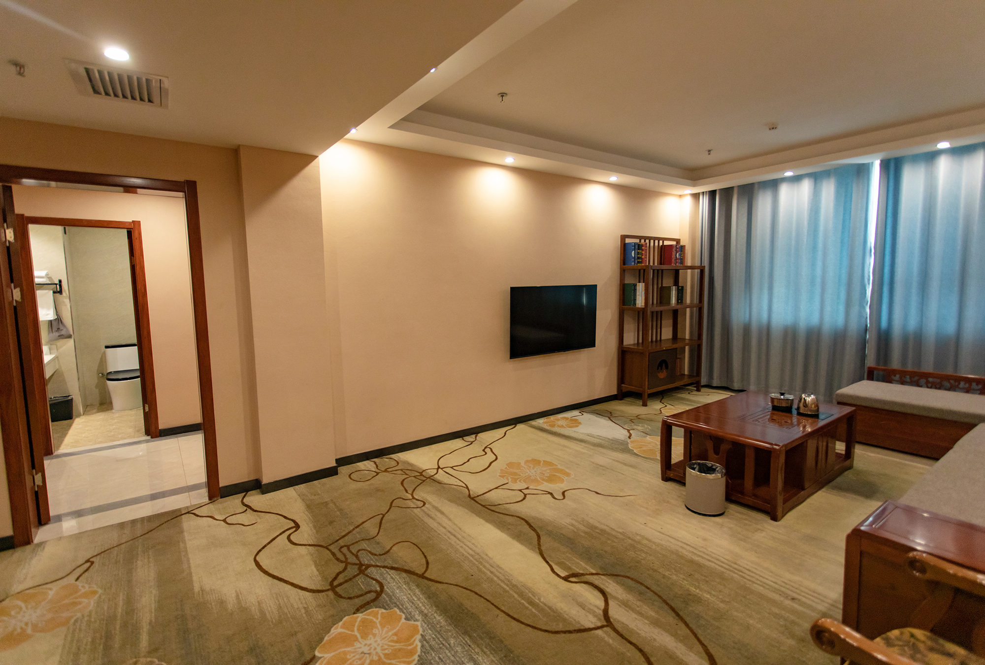 Huocheng Wanjiayue Hotel豪华中式套房（舒适床品+超大空间）