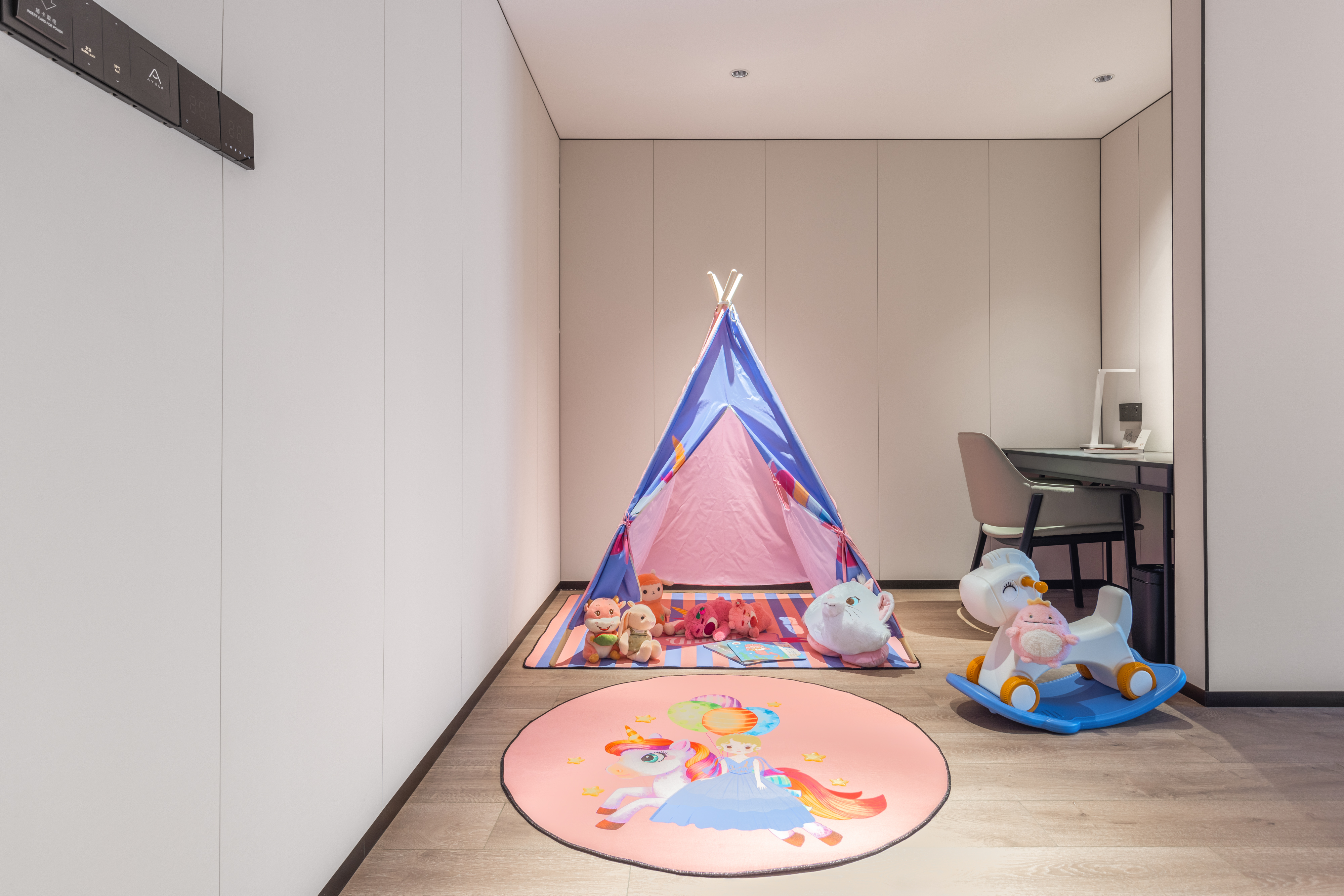 Guangzhou Panyu Chimelong Wanbo centre Atour X Hotel几木亲子双床房（投屏电视+小冰箱）