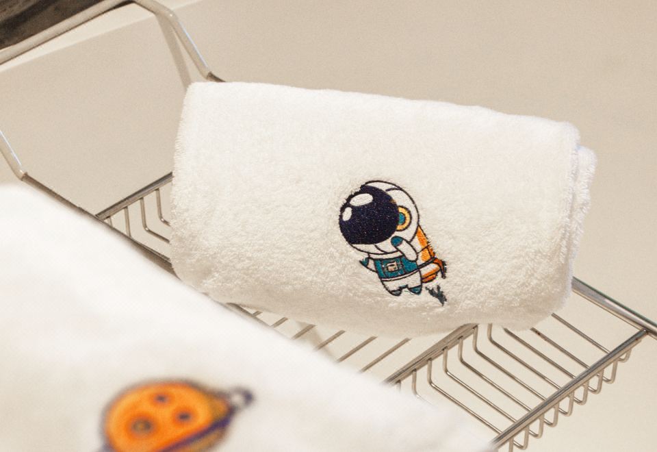 航天飞船亲子家庭主题房