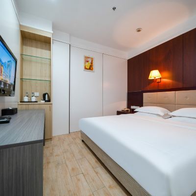 商務大床房（無窗）清新簡約+舒適睡眠 廈門八山飯店（高崎機場安兜地鐵站店）優惠