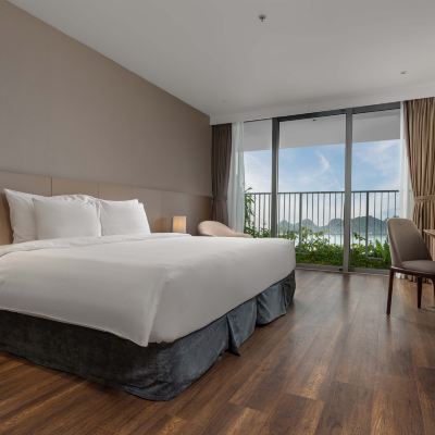 Deluxe Ocean King Wyndham Grand Flamingo Cat Ba Resort Promo Code