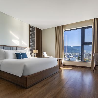 豪華部分海洋景觀大床房 Peninsula Hotel Danang優惠