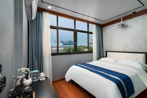 Yihang Hotel