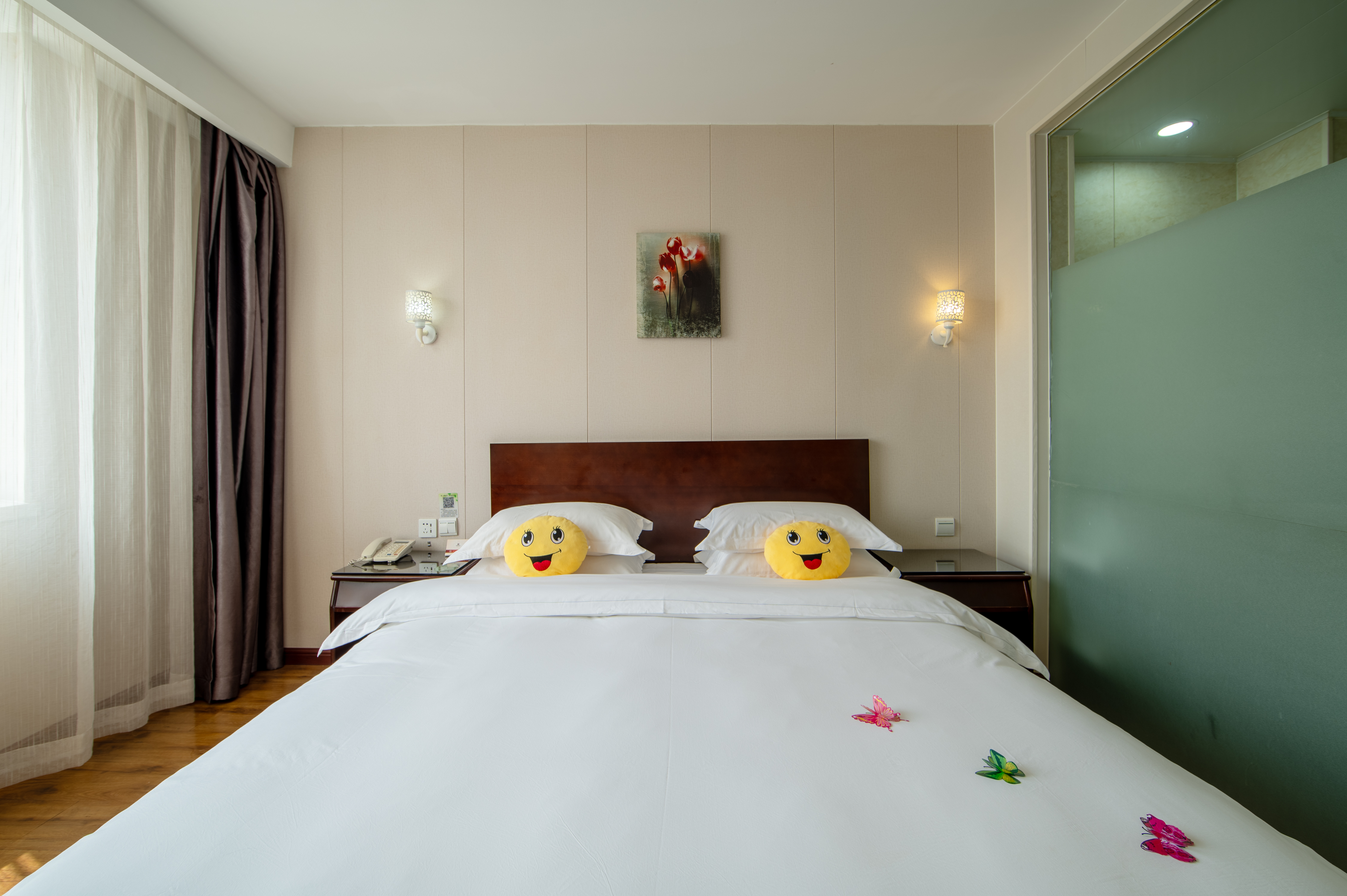 C.S. Sunshine Hotel阳光丽致大床房「舒适好眠」