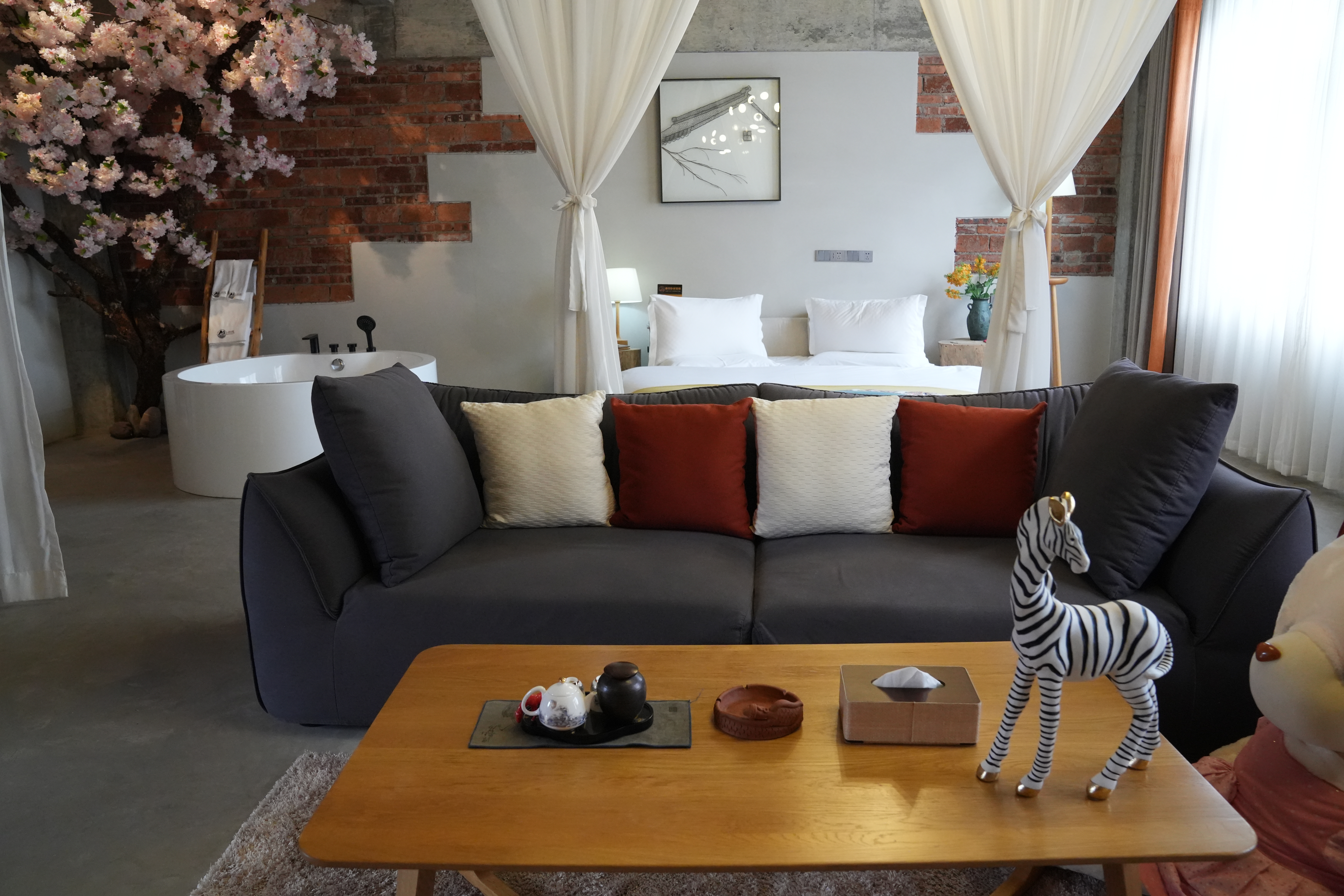 花好月圓豪華圓床房