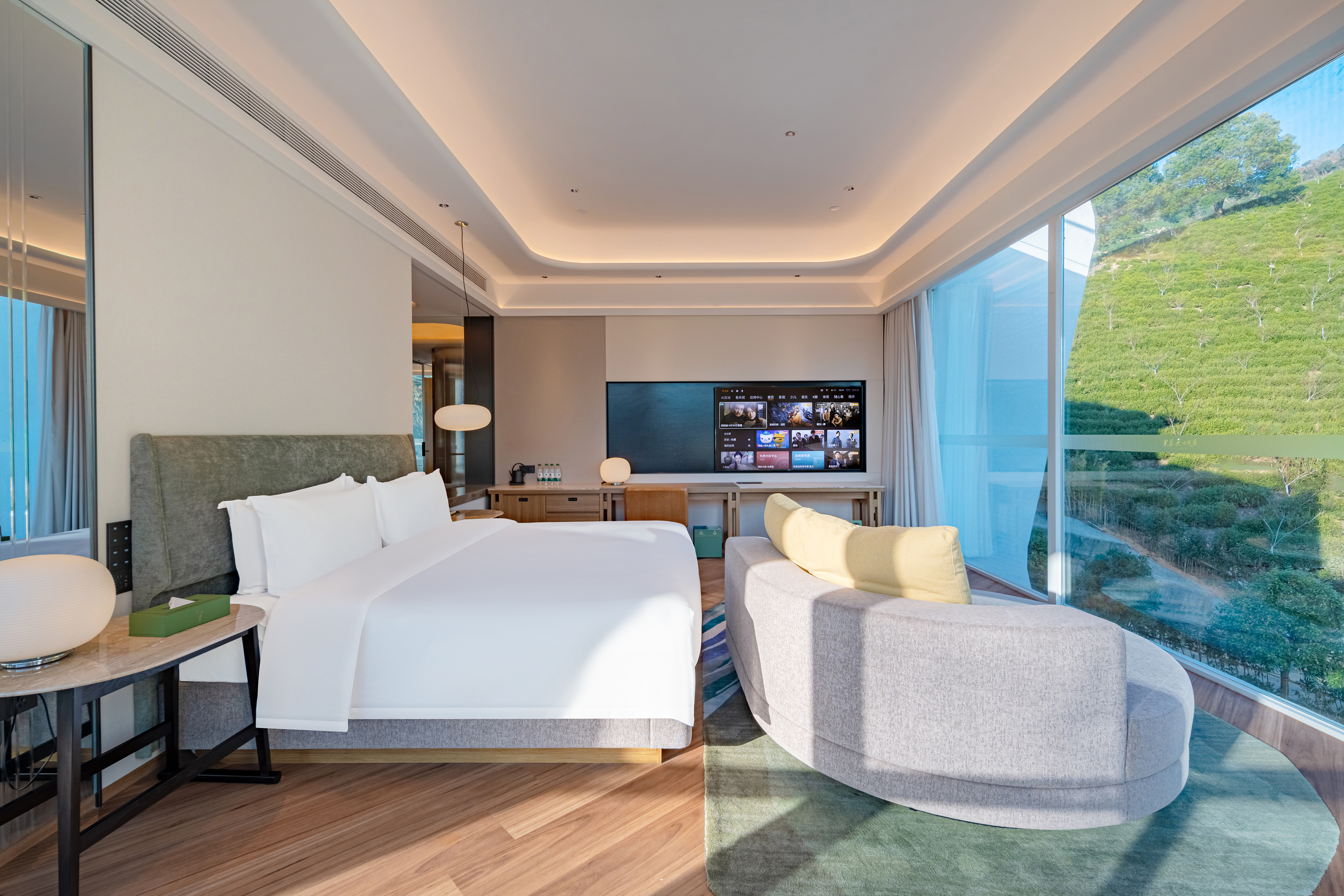 HenTiQue Resort Anji·Mountain View RetreatPremier Panoramic Double Bed Room (Wangshanlou)