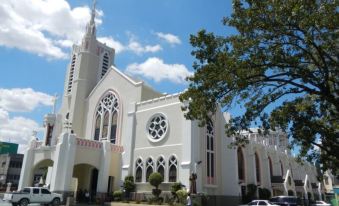 Maliwalo Inn Tarlac by RedDoorz - Housity