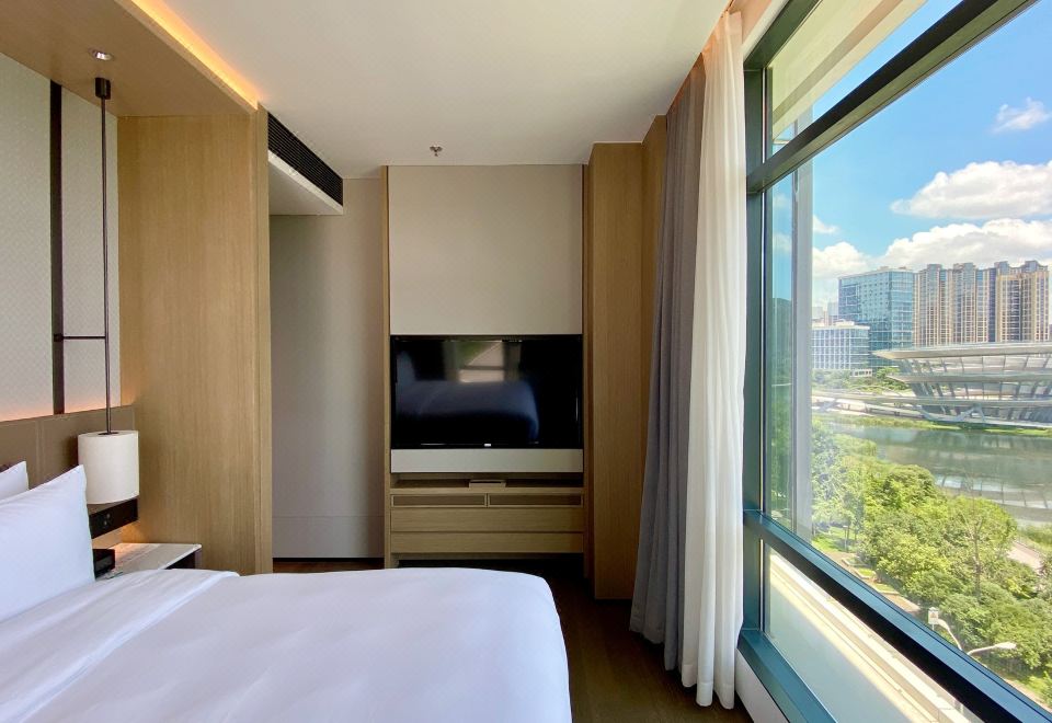 The Meixi Lake, Changsha Marriott Executive Apartments1 Bedroom Apartment, Lake View