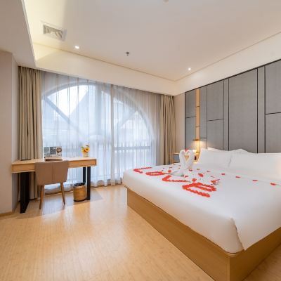 豪華大床房（裸棉床品+舒適沙發+安逸熟睡+浴缸） 鼎旺酒店（陳村地鐵站店）優惠