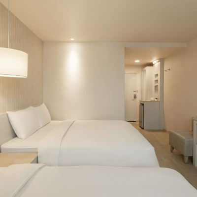 溫馨四人房 康橋商旅（高雄後驛九如館）優惠