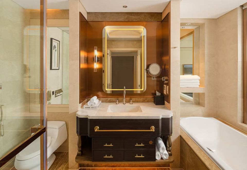 SeaView Garden Hotel QingdaoDeluxe Sea-view Double Room