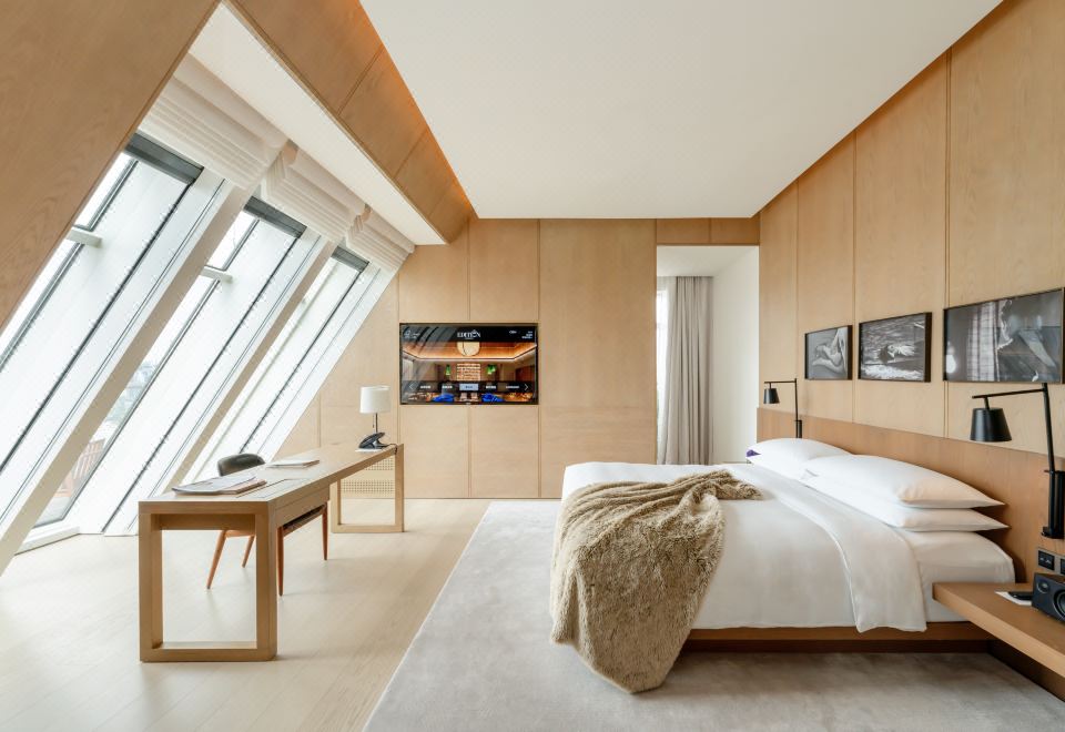 外滩景观露台套房