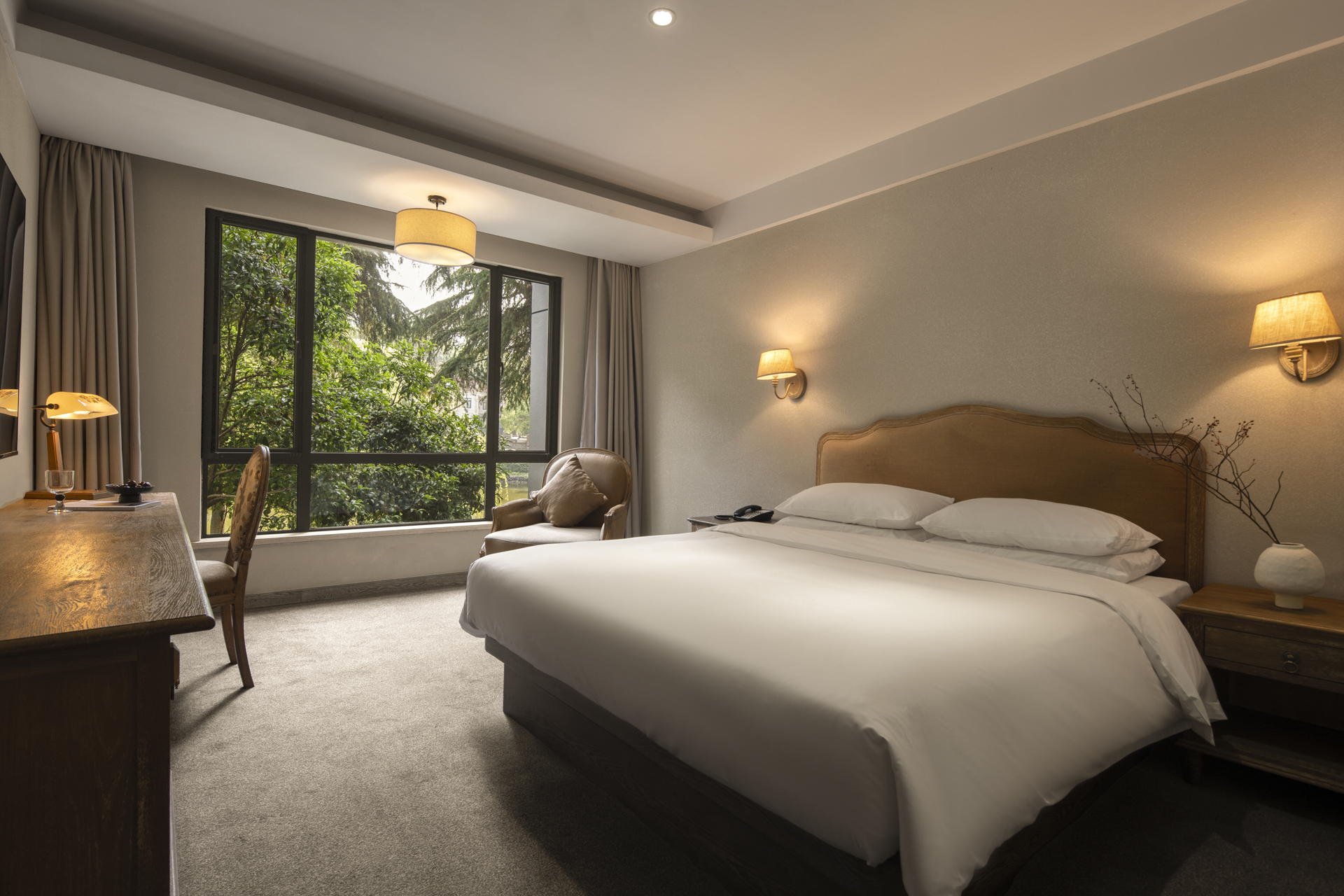 West Lake Vishwa ResortBuilding1-怡景大床房